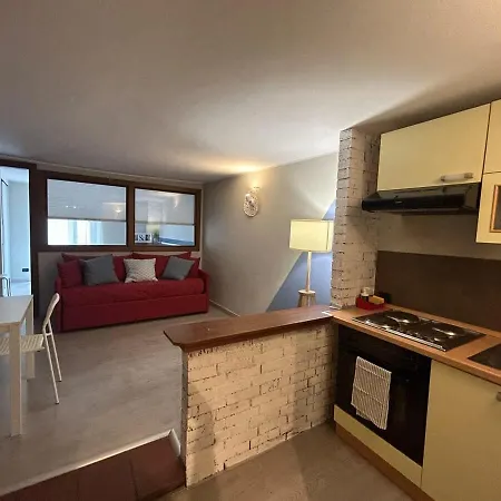Alessandro 82 - Immobili E Soluzioni Rent Apartmán