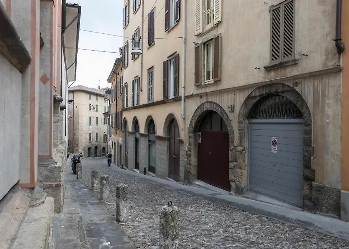 Alessandro 82 - Immobili E Soluzioni Rent * 贝尔加莫