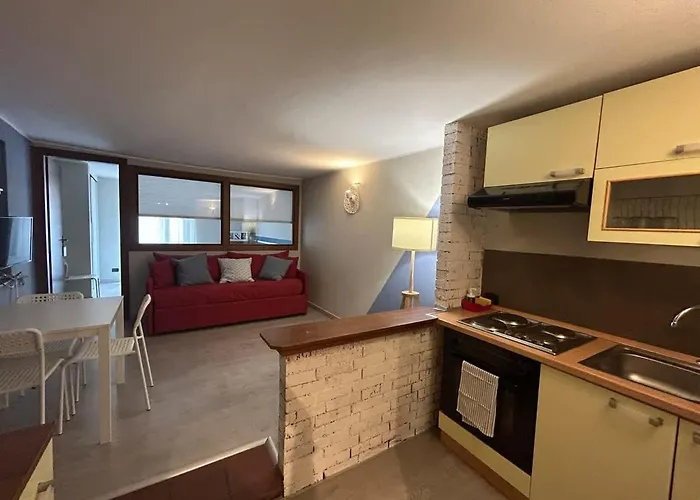 Alessandro 82 - Immobili E Soluzioni Rent شقة