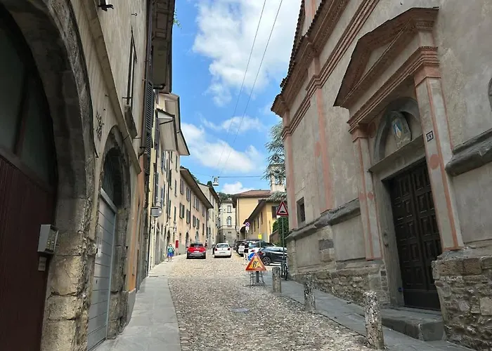 Alessandro 82 - Immobili E Soluzioni Rent شقة *